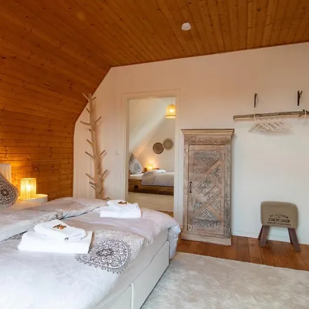 Rosalinn Und Felinchen