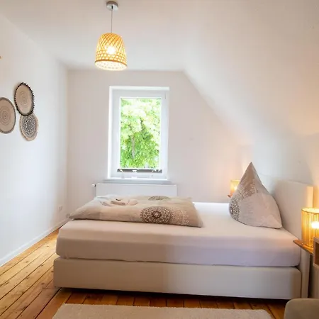 Grosses Mit 4 Schlafzimmern * Eutin